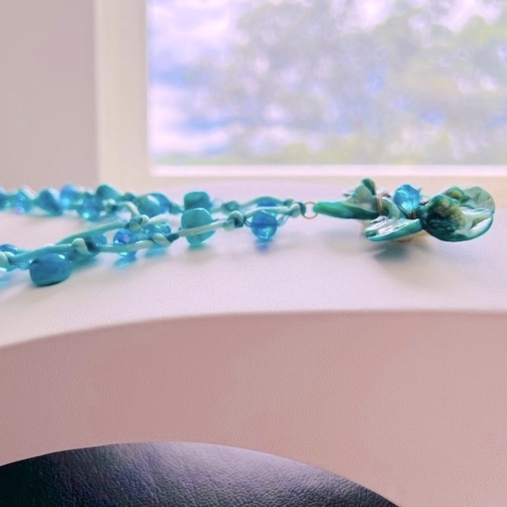 Double Turquoise Colored Chunky Beaded Necklace Large Flower Pendant Medallion - Picture 9 of 13